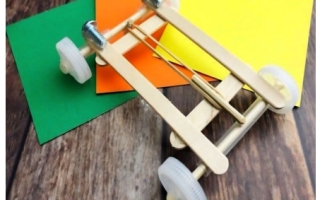 مشروع علوم تاسع سيارة بالمطاط